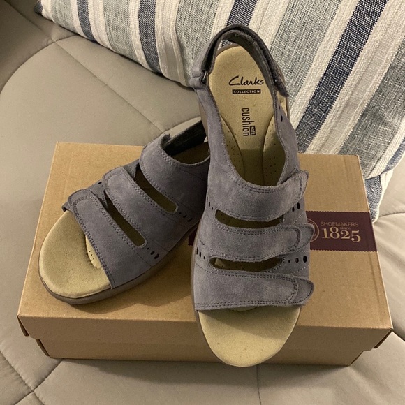 NWOT Clark’s Blue Suede Sandals - Picture 3 of 6